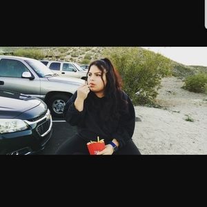 Meet your Posher, Jackeline